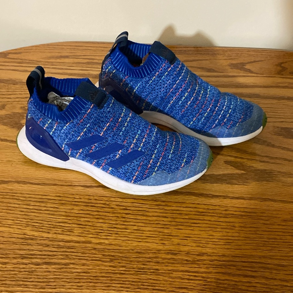 NWOT Adidas Rapidarun Sneakers